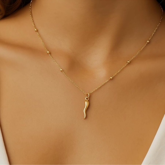 NEW 14K Gold Plated Italian Horn Necklace - Picture 3 of 3